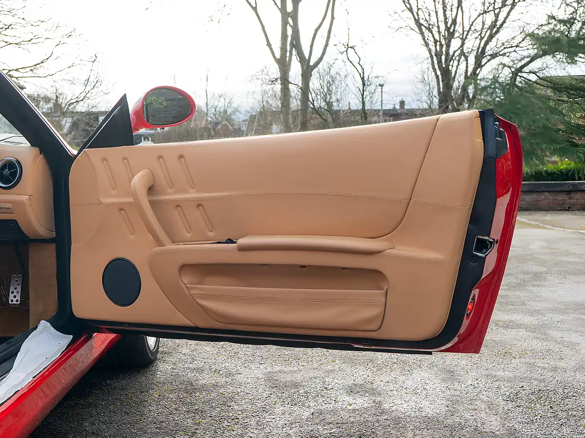 Used 2005 Ferrari 575 Superamerica Rosso Corsa - Interior and Exterior details 10