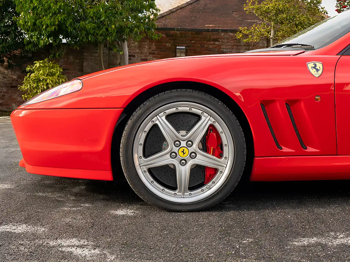 Used 2005 Ferrari 575 Superamerica Rosso Corsa - Interior and Exterior details 7