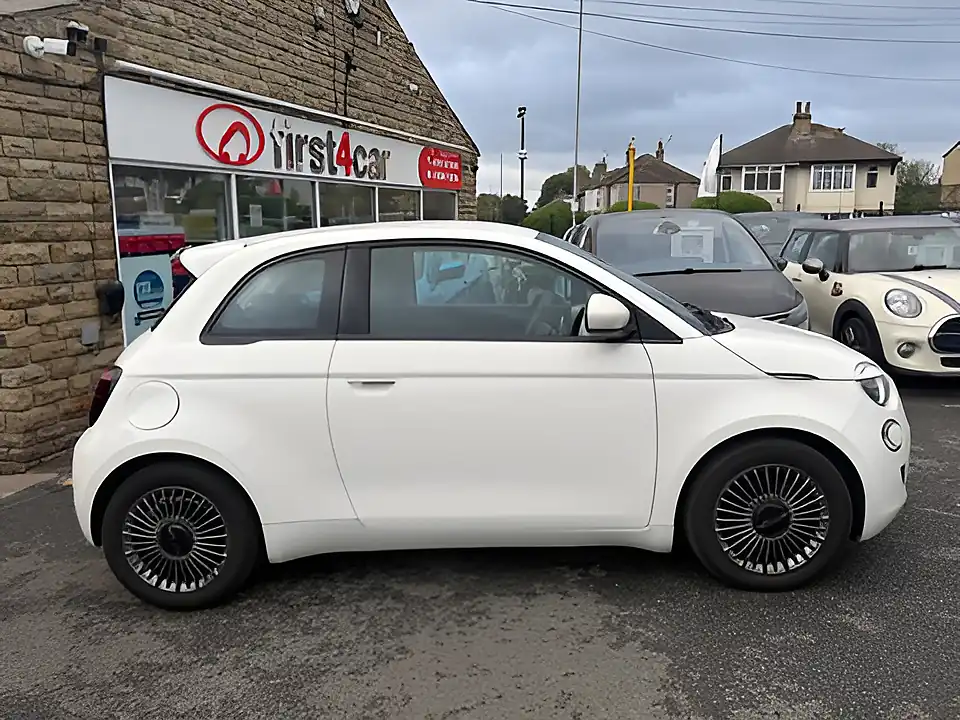 Used 2005 Fiat 500e Icon White - Interior and Exterior details 7