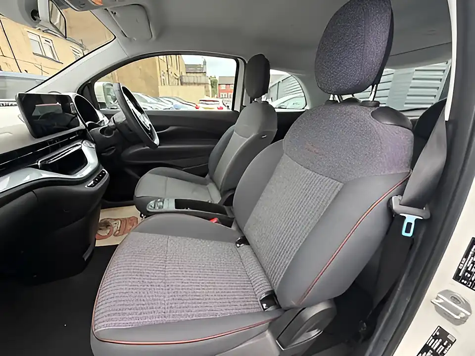 Used 2005 Fiat 500e Icon White - Interior and Exterior details 9