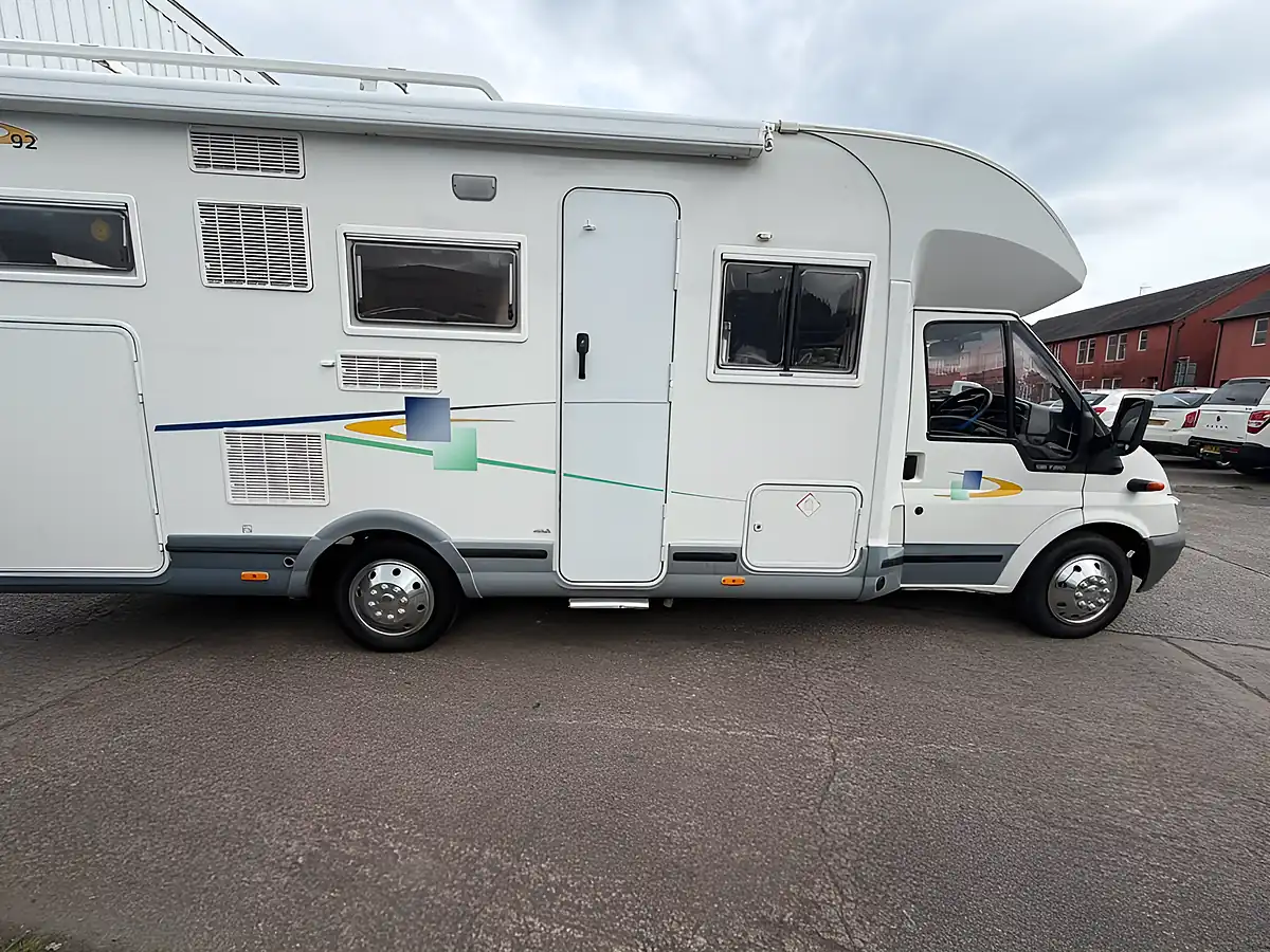 Used 2005 Ford Chausson Odyssee 92 White - Interior and Exterior details 8