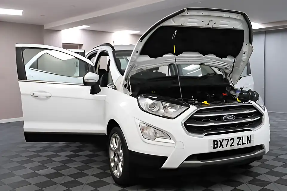 Used 2005 Ford Ecosport Titanium White - Interior and Exterior details 10