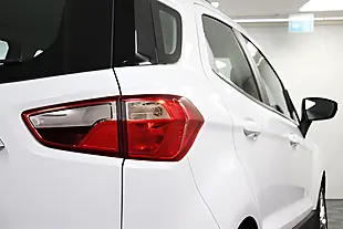 Used 2005 Ford Ecosport Titanium White - Interior and Exterior details 12