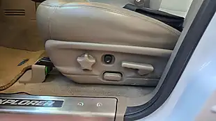 Used 2005 Ford Explorer Eddie Bauer White - Interior and Exterior details 10