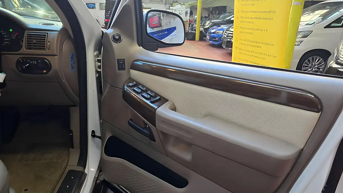Used 2005 Ford Explorer Eddie Bauer White - Interior and Exterior details 14