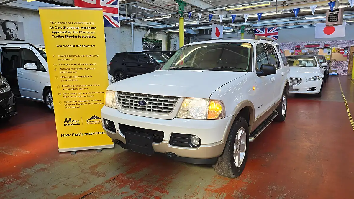 Used 2005 Ford Explorer Eddie Bauer White - Interior and Exterior details 15