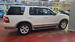 Used 2005 Ford Explorer Eddie Bauer White - Interior and Exterior details 16