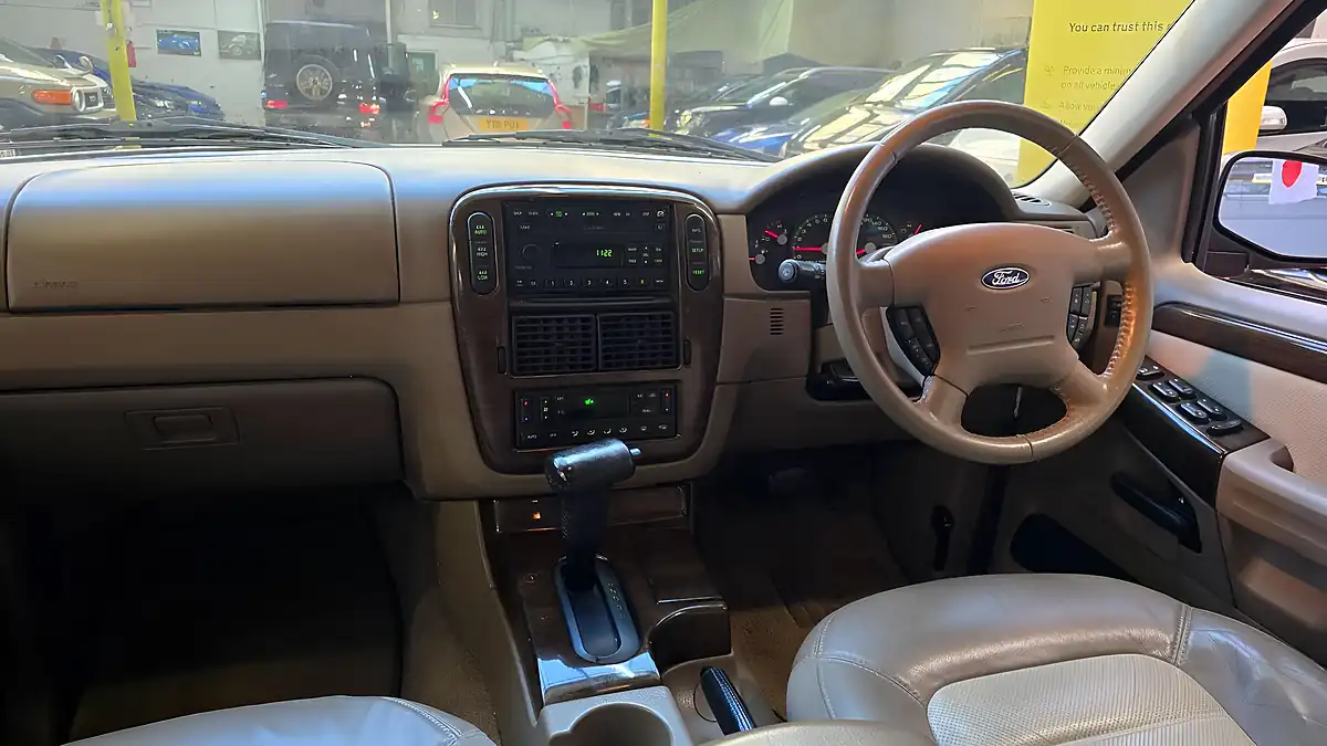 Used 2005 Ford Explorer Eddie Bauer White - Interior and Exterior details 5