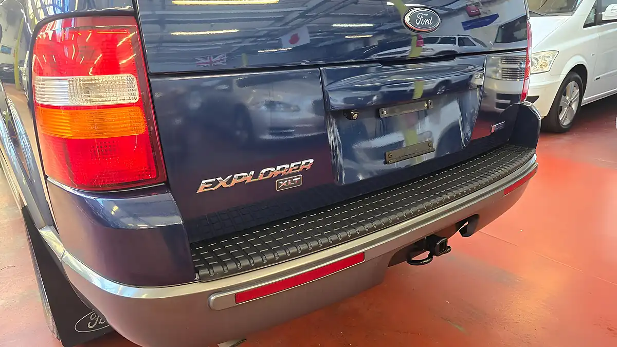 Used 2005 Ford Explorer Xlt 7 Seats Leather Blue - Interior and Exterior details 16