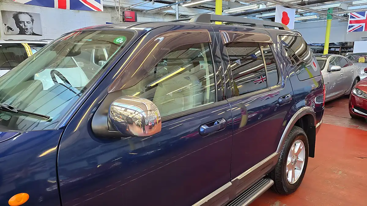 Used 2005 Ford Explorer Xlt 7 Seats Leather Blue - Interior and Exterior details 18