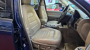 Used 2005 Ford Explorer Xlt 7 Seats Leather Blue - Interior and Exterior details 5
