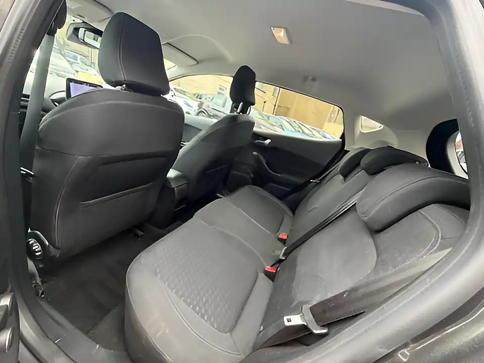 Used 2005 Ford Fiesta Titanium Grey - Interior and Exterior details 9