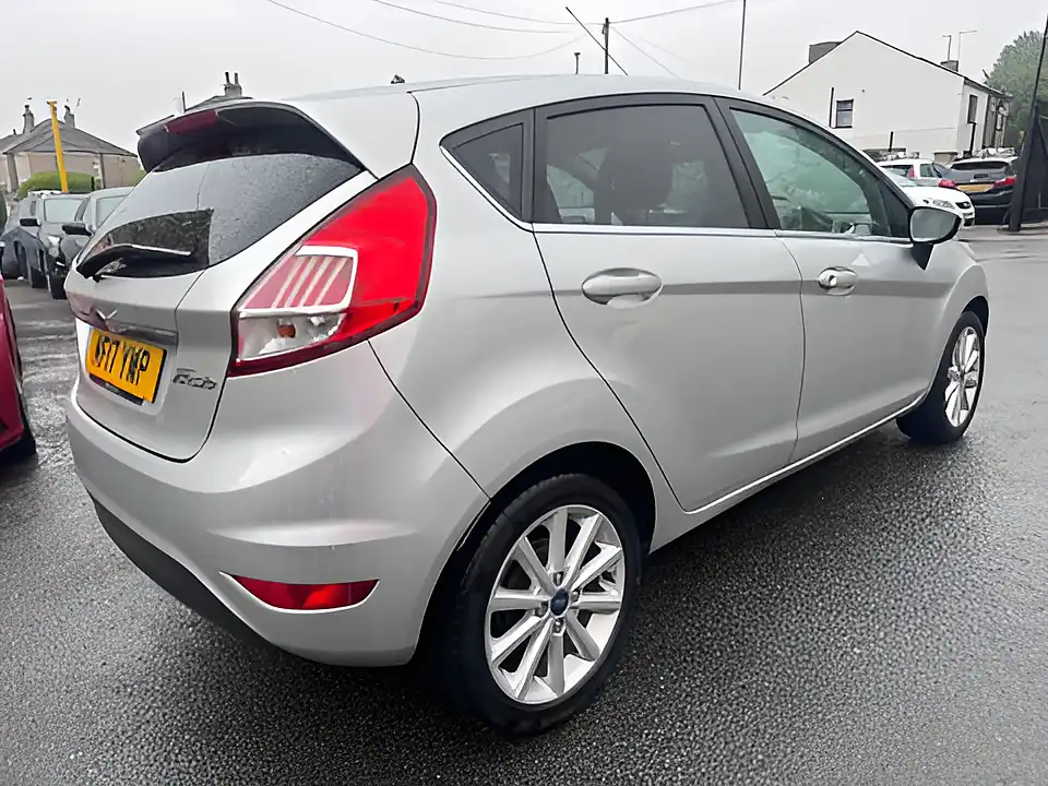 Used 2005 Ford Fiesta Titanium Silver - Interior and Exterior details 5