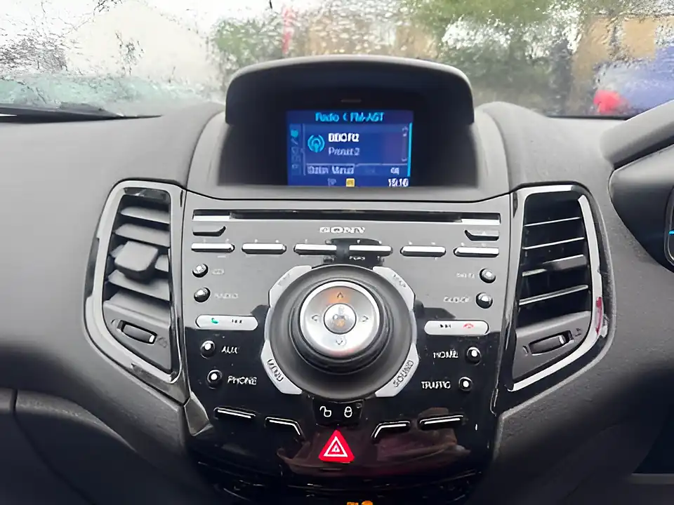 Used 2005 Ford Fiesta Titanium Silver - Interior and Exterior details 8