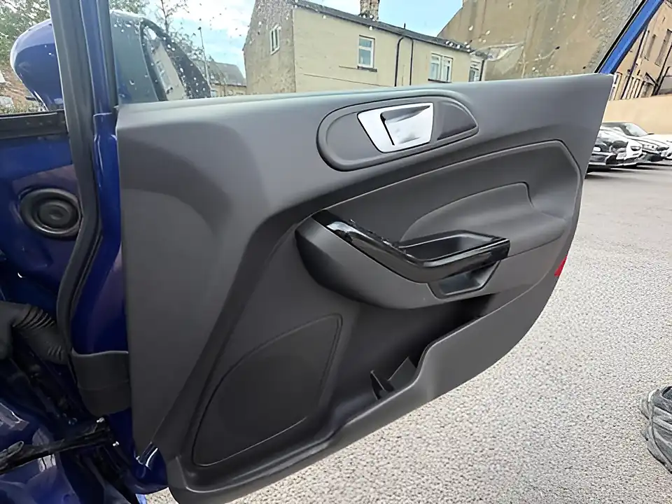 Used 2005 Ford Fiesta Titanium X Blue - Interior and Exterior details 15