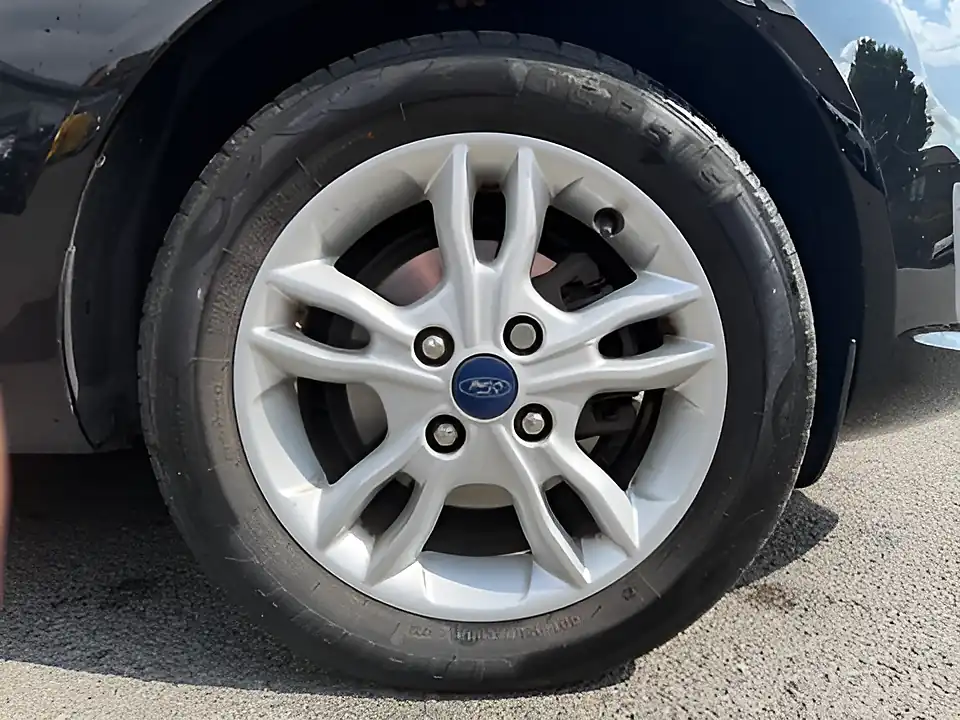 Used 2005 Ford Fiesta Zetec Black - Interior and Exterior details 12