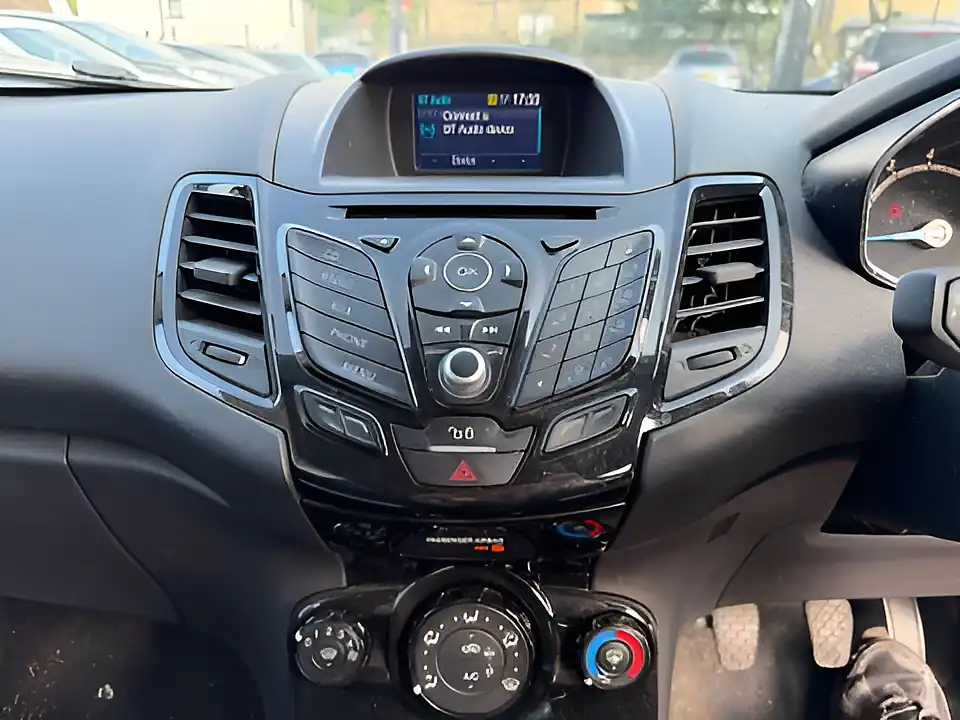 Used 2005 Ford Fiesta Zetec Black - Interior and Exterior details 8