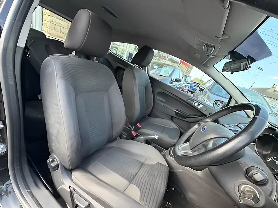 Used 2005 Ford Fiesta Zetec Black - Interior and Exterior details 9