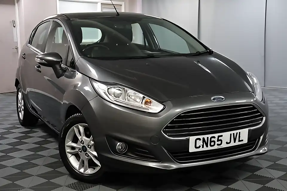 Used 2005 Ford Fiesta Zetec Grey - Interior and Exterior details 11