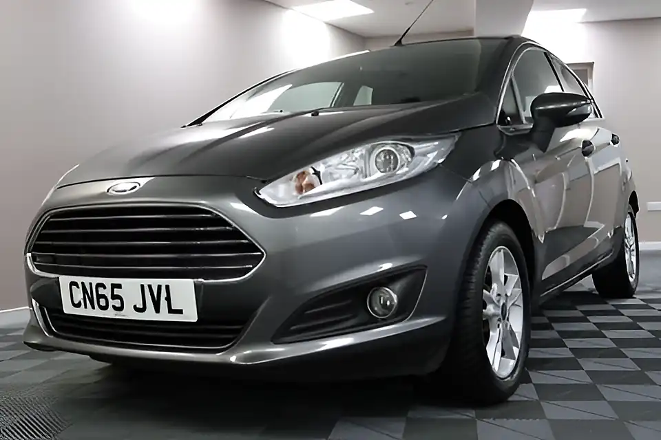 Used 2005 Ford Fiesta Zetec Grey - Interior and Exterior details 14