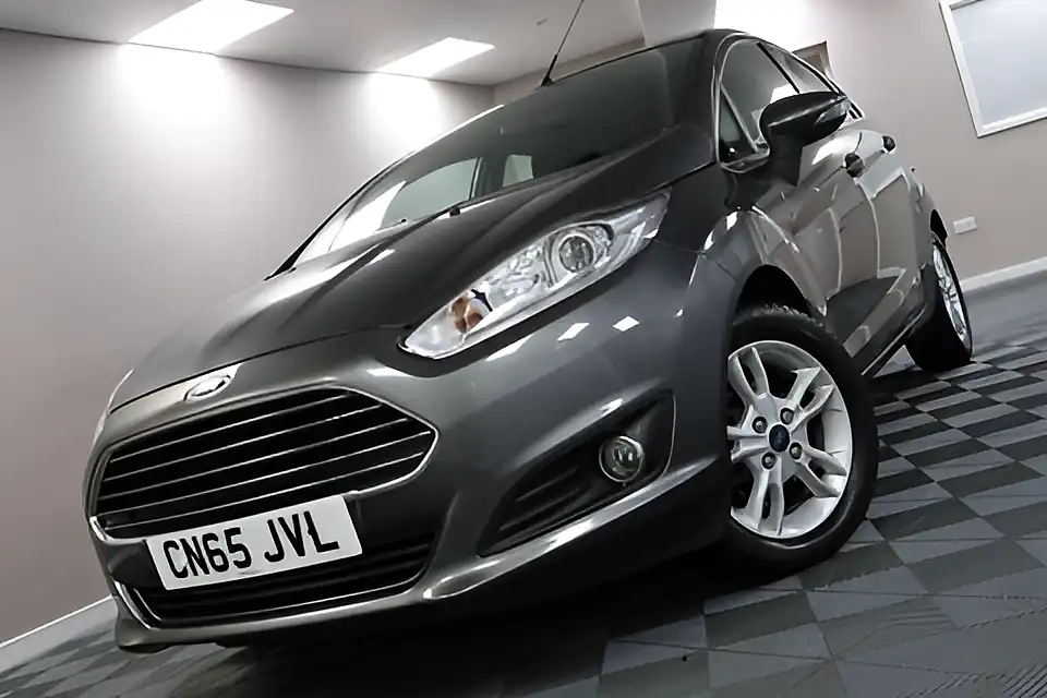 Used 2005 Ford Fiesta Zetec Grey - Interior and Exterior details 15