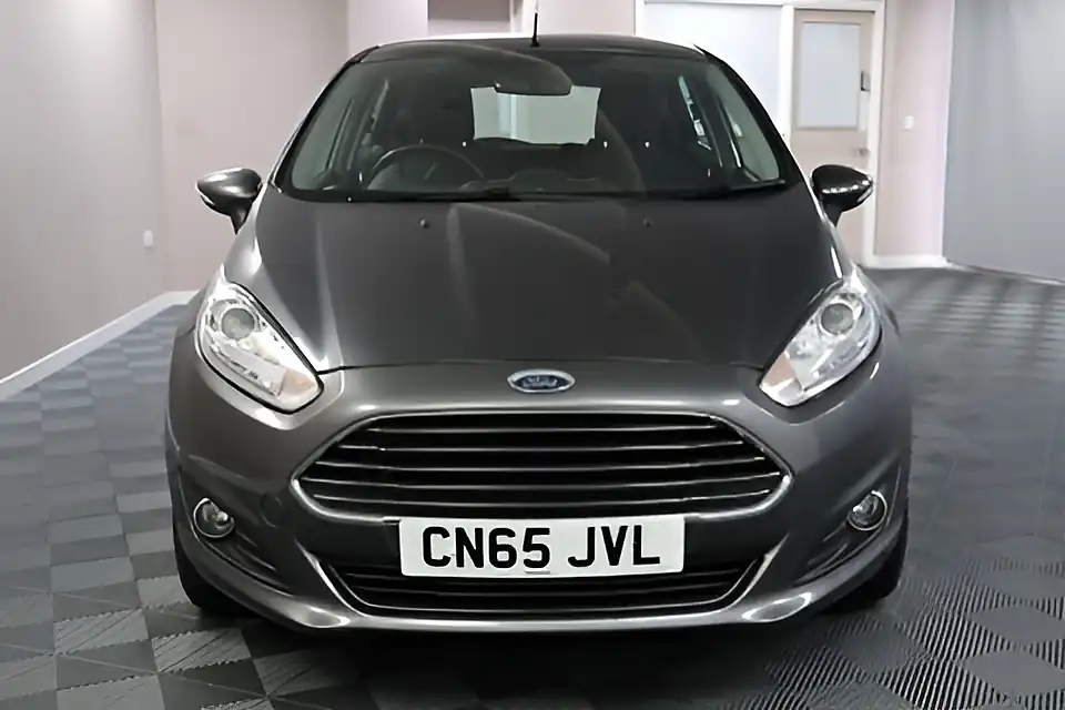 Used 2005 Ford Fiesta Zetec Grey - Interior and Exterior details 2