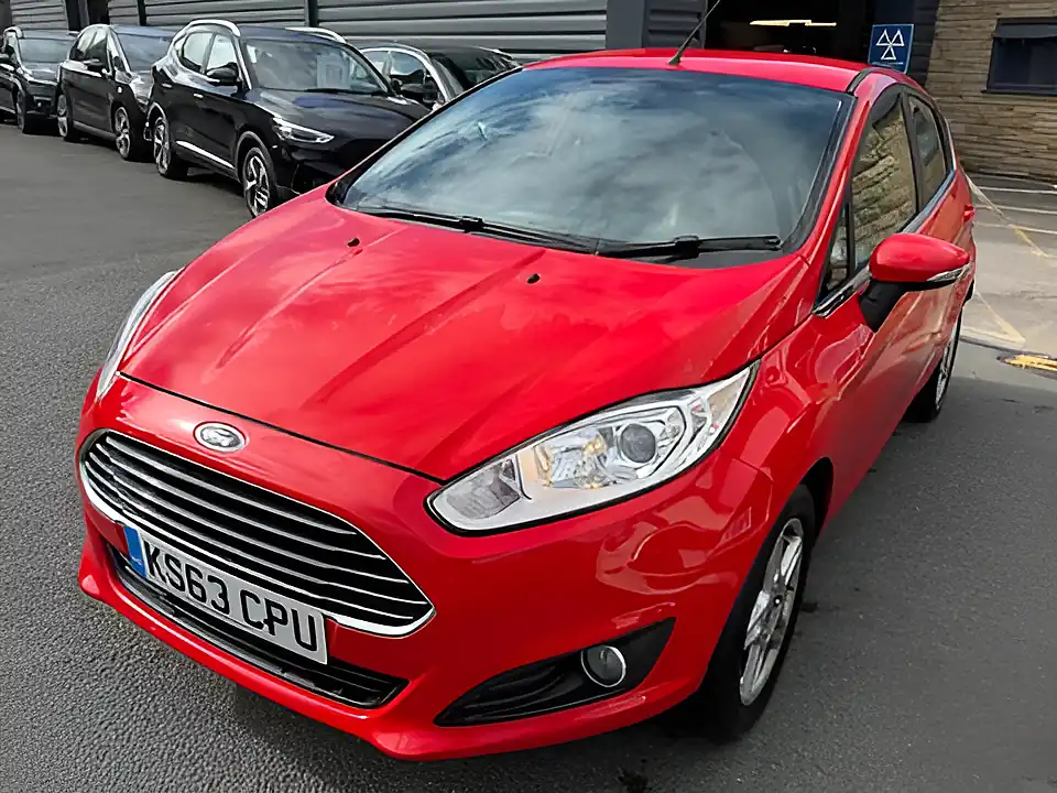 Used 2005 Ford Fiesta Zetec Red - Interior and Exterior details 3