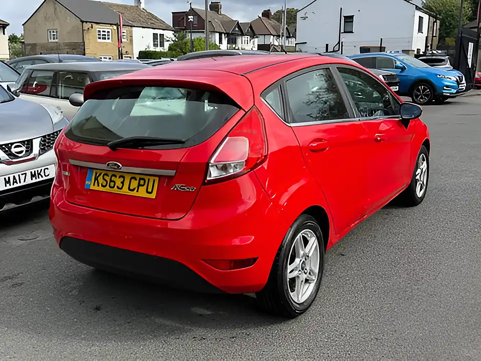 Used 2005 Ford Fiesta Zetec Red - Interior and Exterior details 5