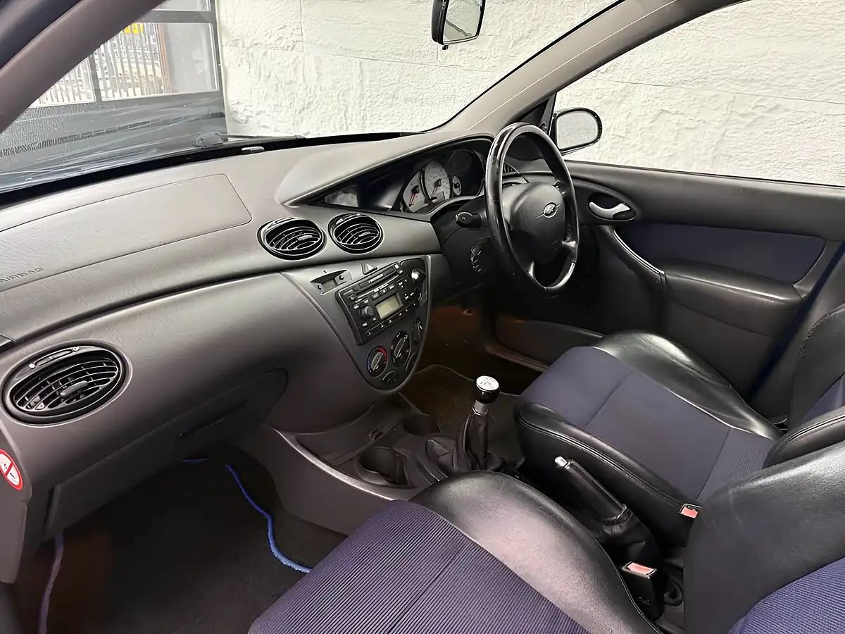 Used 2005 Ford Focus ST-170 Blue - Interior and Exterior details 2