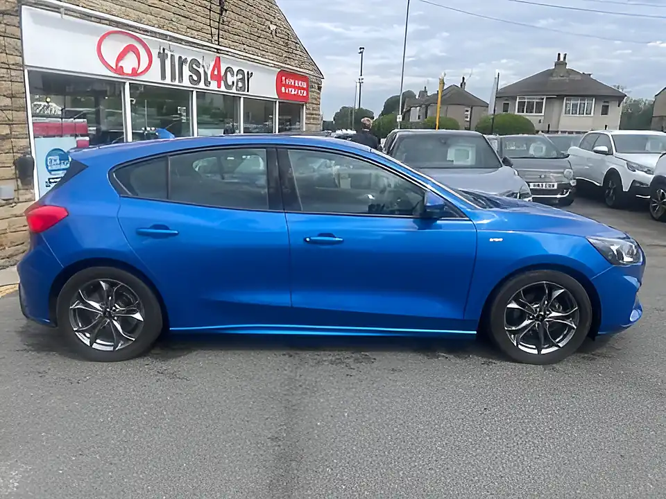 Used 2005 Ford Focus ST-Line Blue - Interior and Exterior details 4
