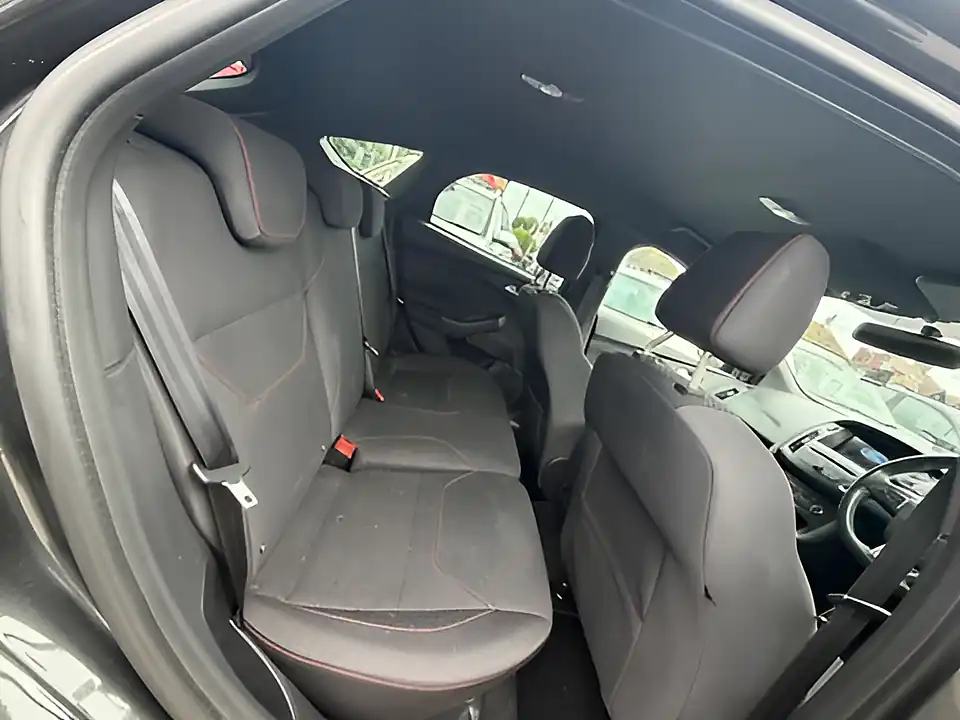 Used 2005 Ford Focus ST-Line Grey - Interior and Exterior details 10