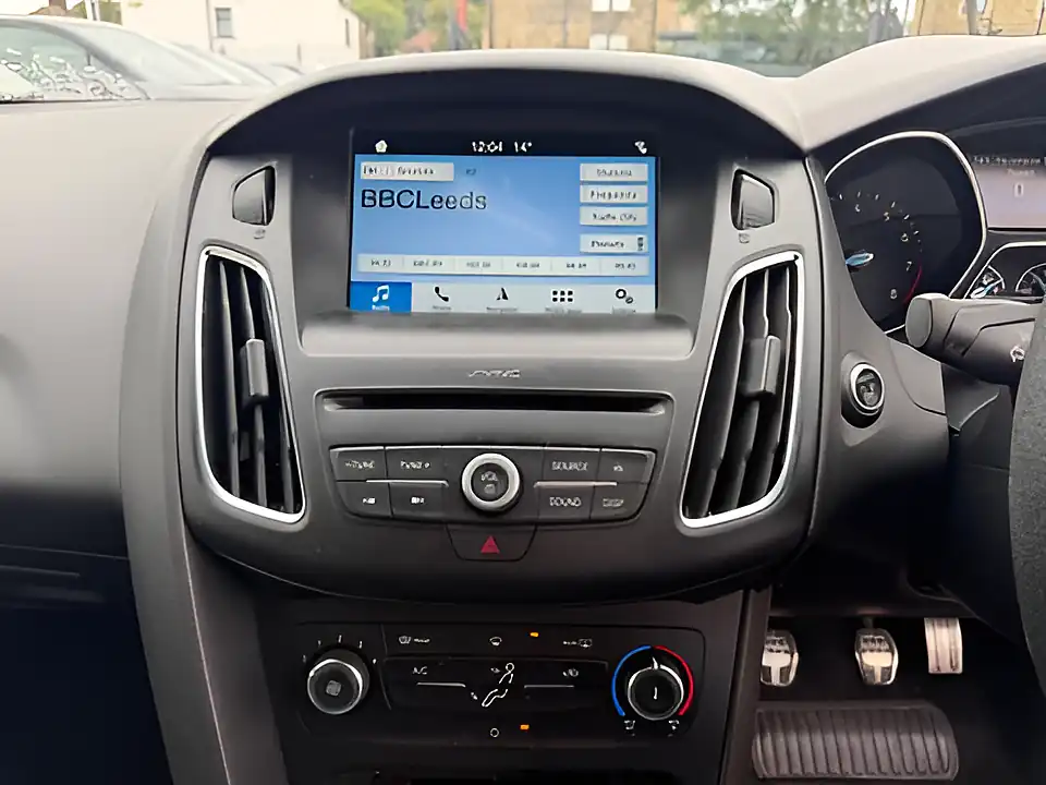 Used 2005 Ford Focus ST-Line Grey - Interior and Exterior details 12