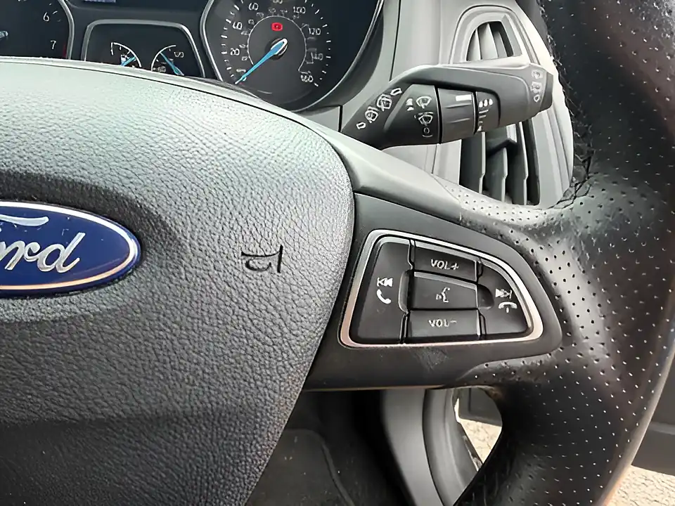 Used 2005 Ford Focus ST-Line Grey - Interior and Exterior details 14