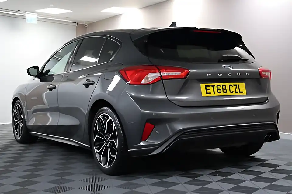 Used 2005 Ford Focus ST-Line X Grey - Interior and Exterior details 12