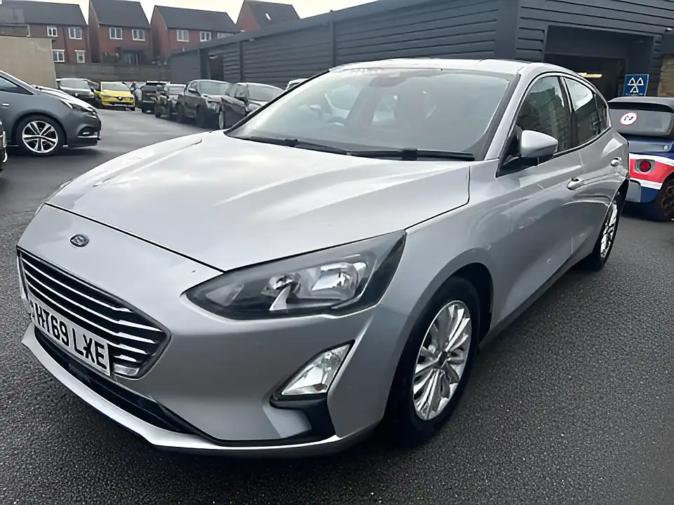 Used 2005 Ford Focus Titanium Moondust Silver - Interior and Exterior details 3