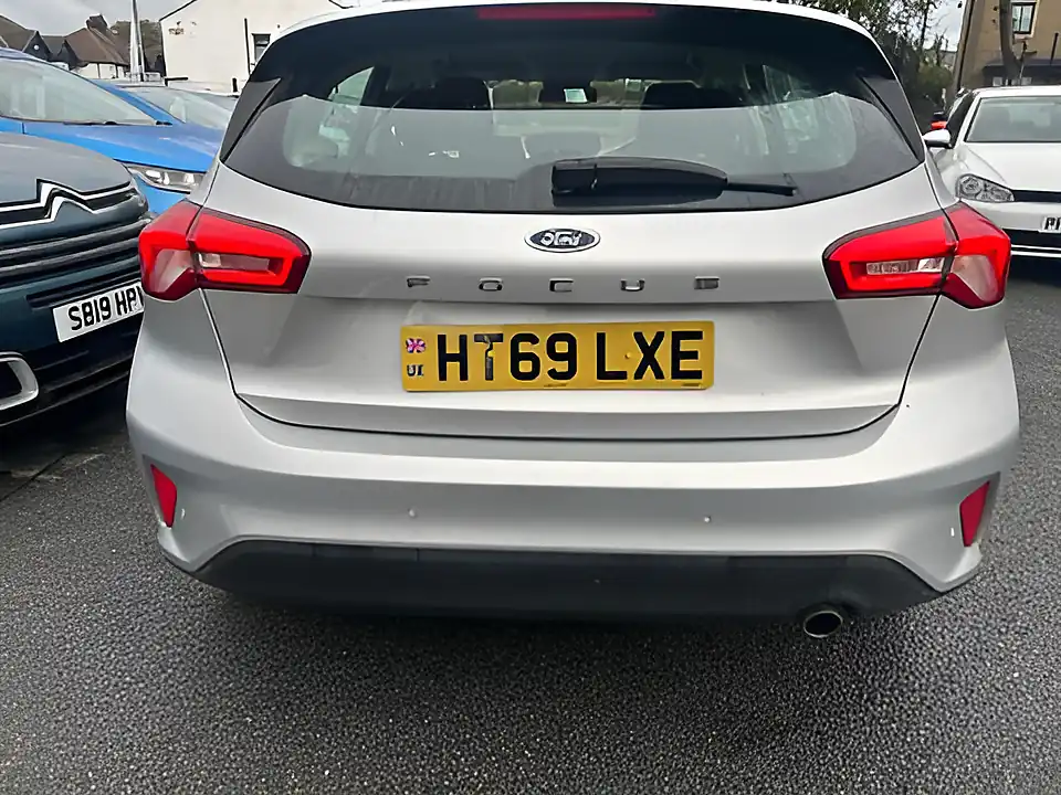 Used 2005 Ford Focus Titanium Moondust Silver - Interior and Exterior details 8