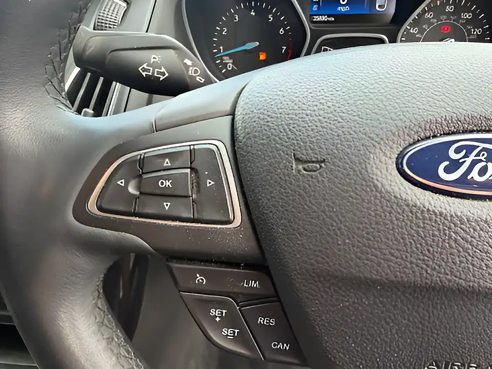 Used 2005 Ford Focus Titanium Silver - Interior and Exterior details 11