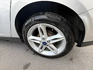 Used 2005 Ford Focus Titanium Silver - Interior and Exterior details 14