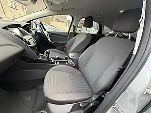 Used 2005 Ford Focus Titanium Silver - Interior and Exterior details 17
