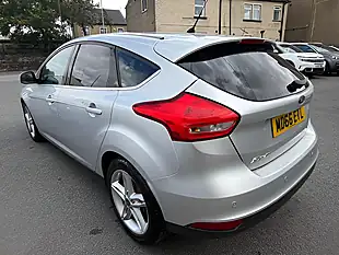 Used 2005 Ford Focus Titanium Silver - Interior and Exterior details 7