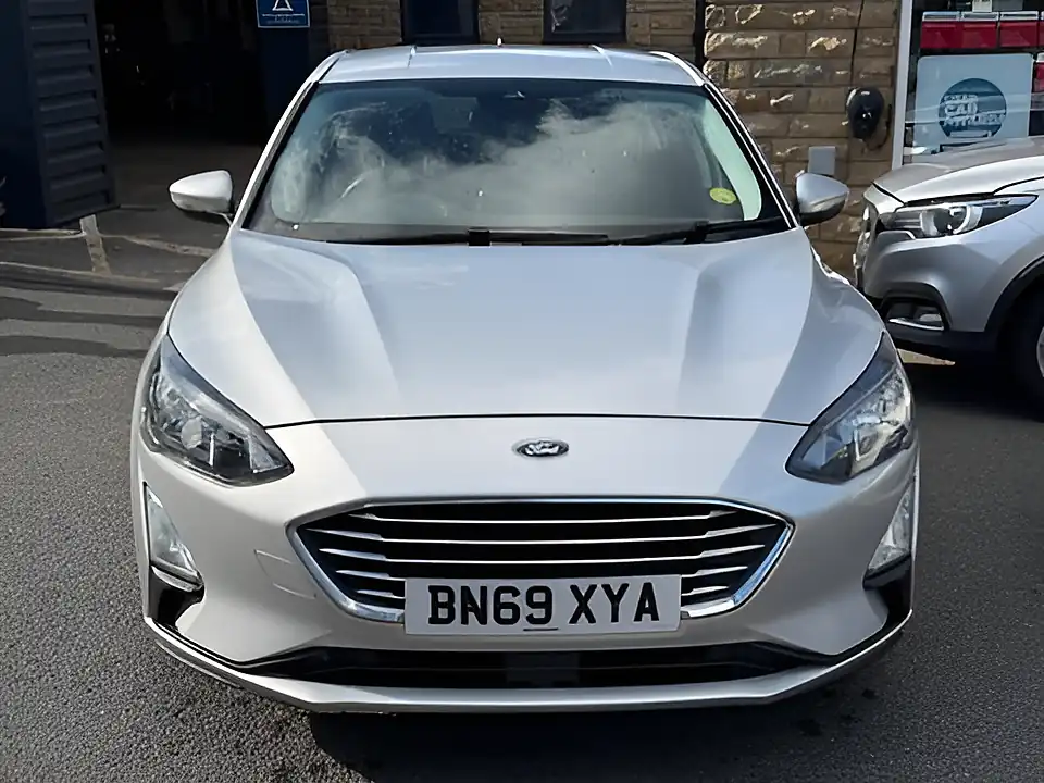 Used 2005 Ford Focus Titanium Silver - Interior and Exterior details 2