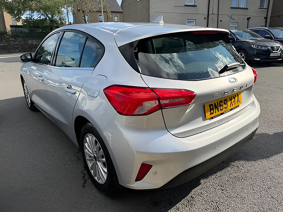 Used 2005 Ford Focus Titanium Silver - Interior and Exterior details 7