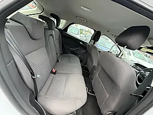Used 2005 Ford Focus Titanium White - Interior and Exterior details 10
