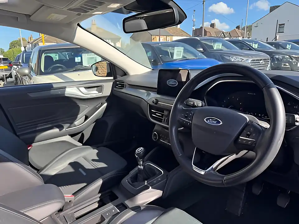 Used 2005 Ford Focus X Blue - Interior and Exterior details 9