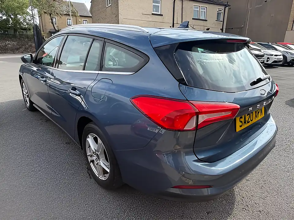 Used 2005 Ford Focus Zetec Blue - Interior and Exterior details 5