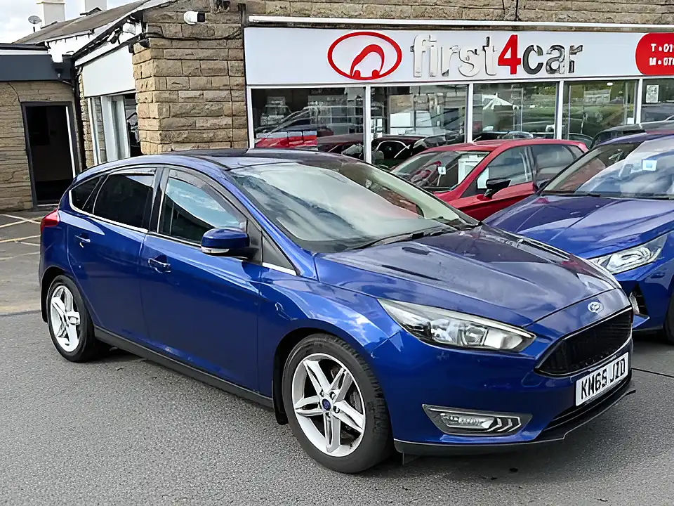 Used 2005 Ford Focus Zetec Blue - Front View