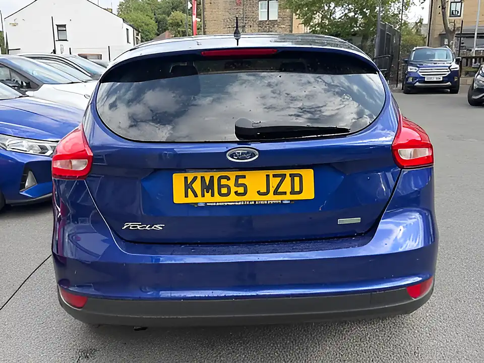 Used 2005 Ford Focus Zetec Blue - Interior and Exterior details 6