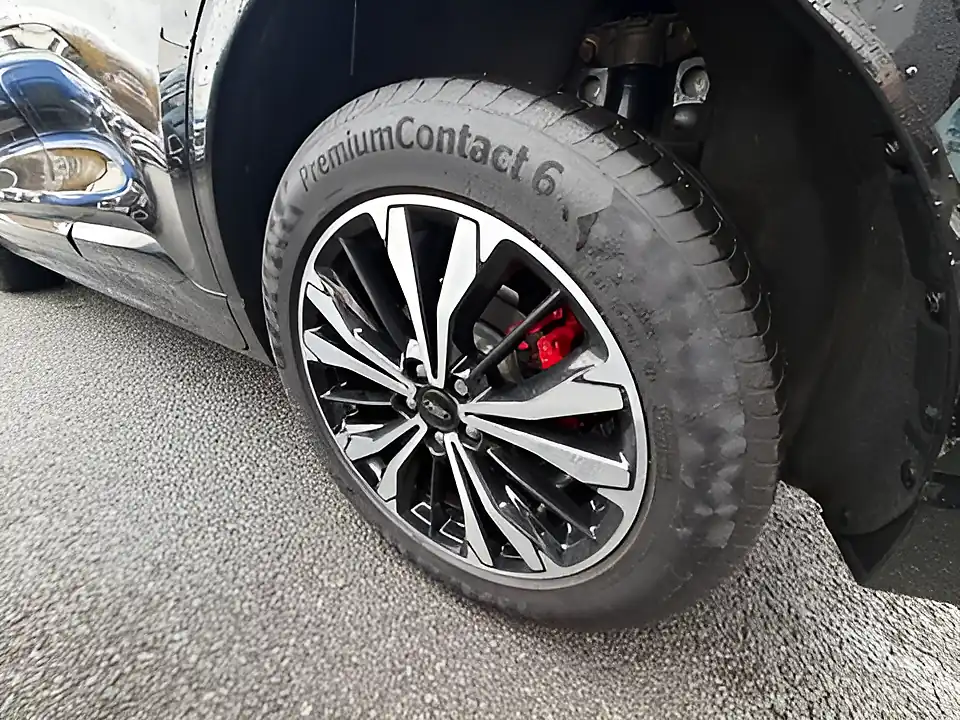 Used 2005 Ford Kuga ST-Line X Agate Black - Interior and Exterior details 7