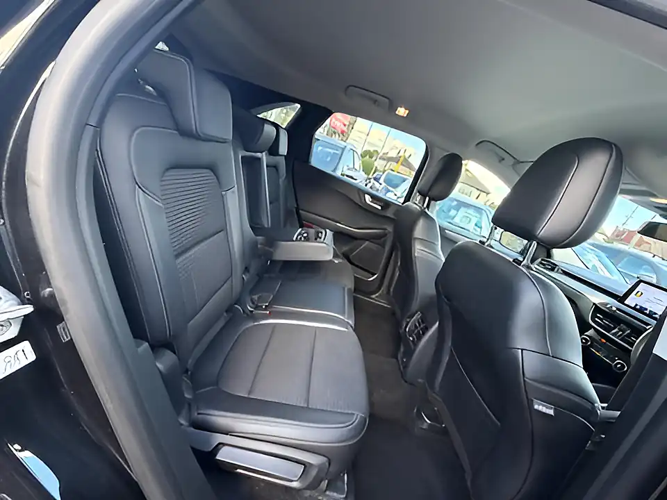 Used 2005 Ford Kuga Titanium Black - Interior and Exterior details 11