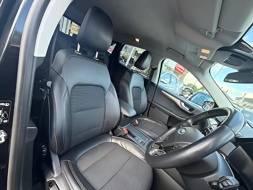 Used 2005 Ford Kuga Titanium Black - Interior and Exterior details 12
